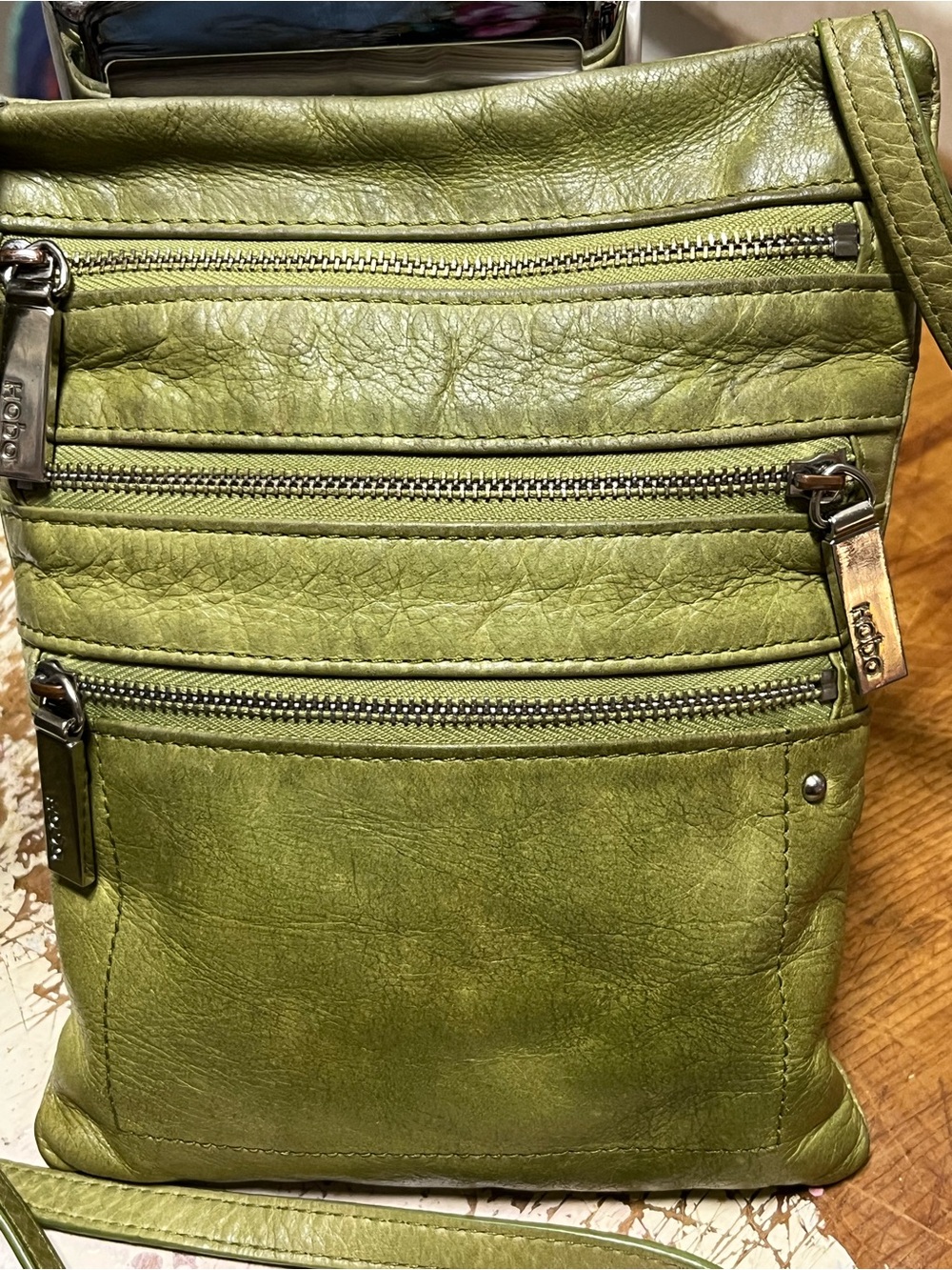 Hobo the Original Becka Crossbody Green Leaf Top Grain leather Pre loved . - Picture 2 of 13
